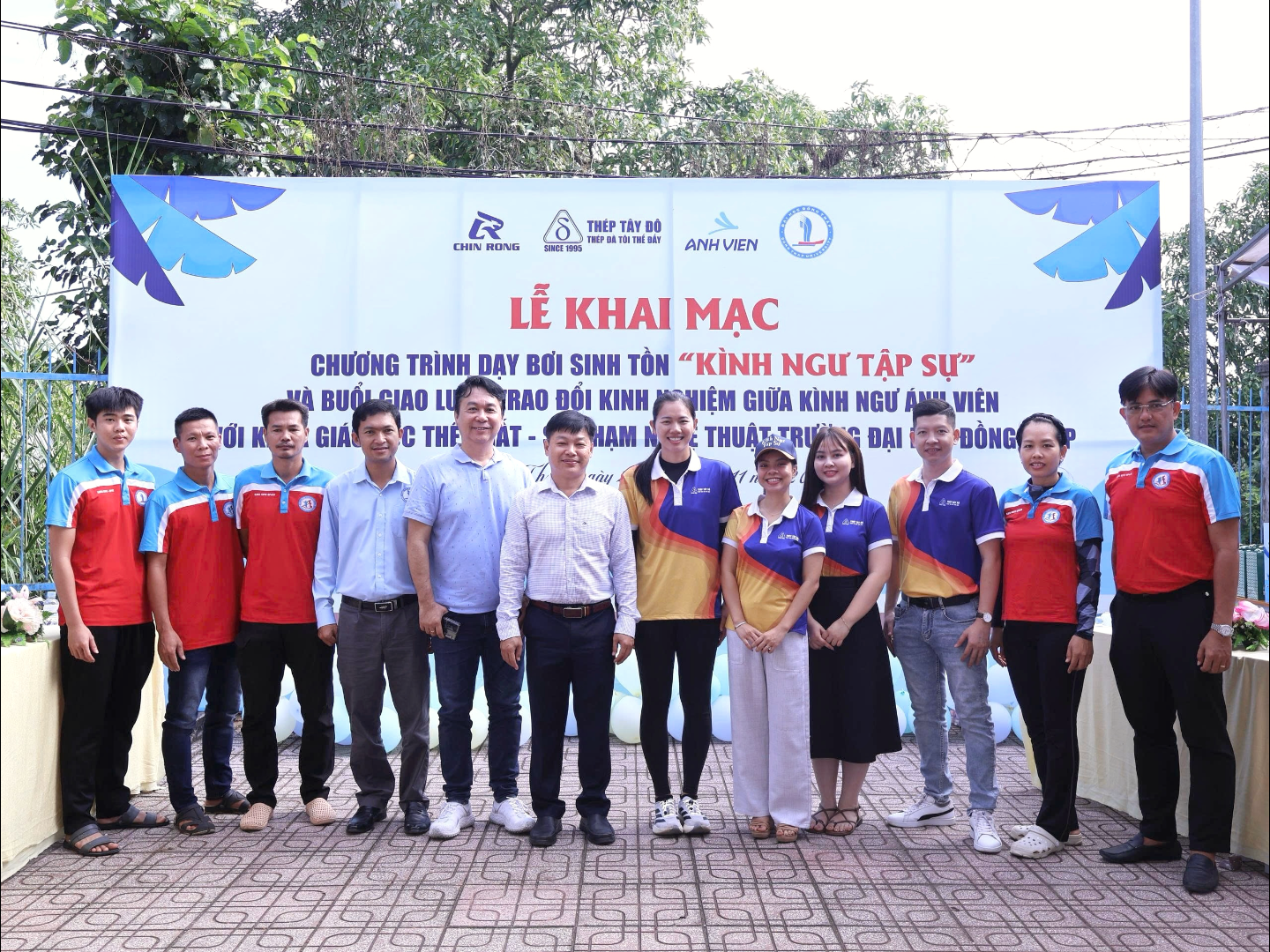 Lễ Khai mạc Chương trình Bơi sinh tồn 'Kình ngư Tập sự'