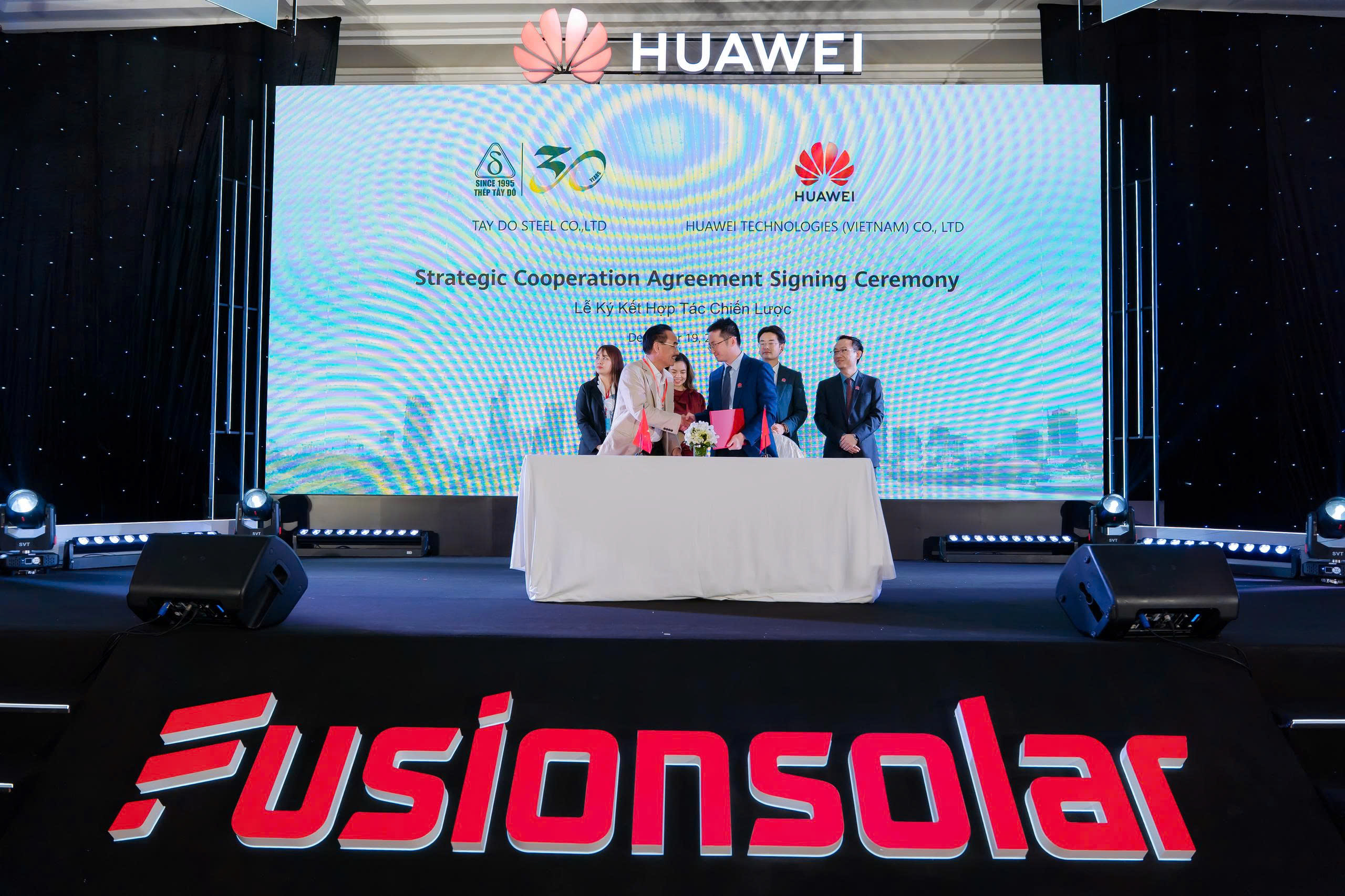 Lễ ký kết hợp tác chiến lược